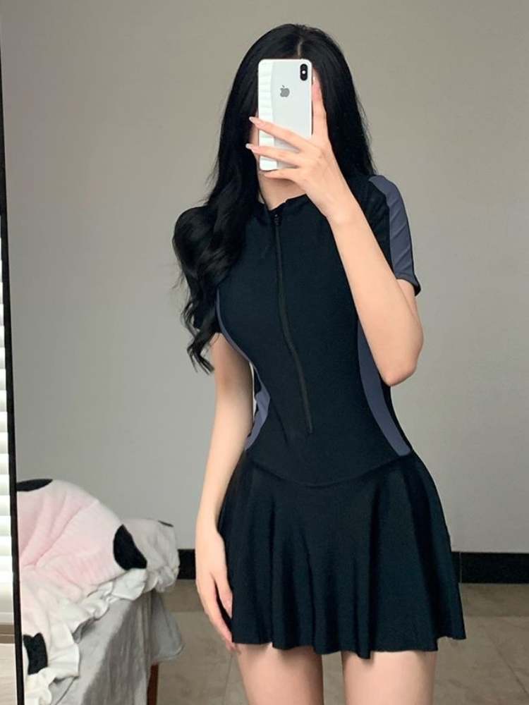 Nuevo Traje de Baño de Una Pie - Spa & Wellness Hotel Paradiso reseña y precio